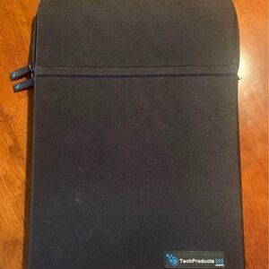 TechProducts 360 Black Computer Laptop Sleeve